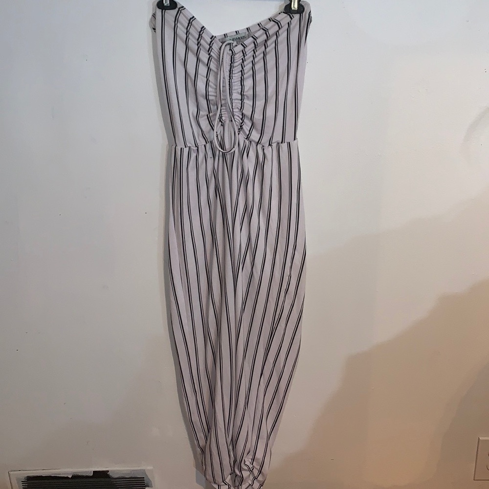 STRAPLESS JUMPSUIT